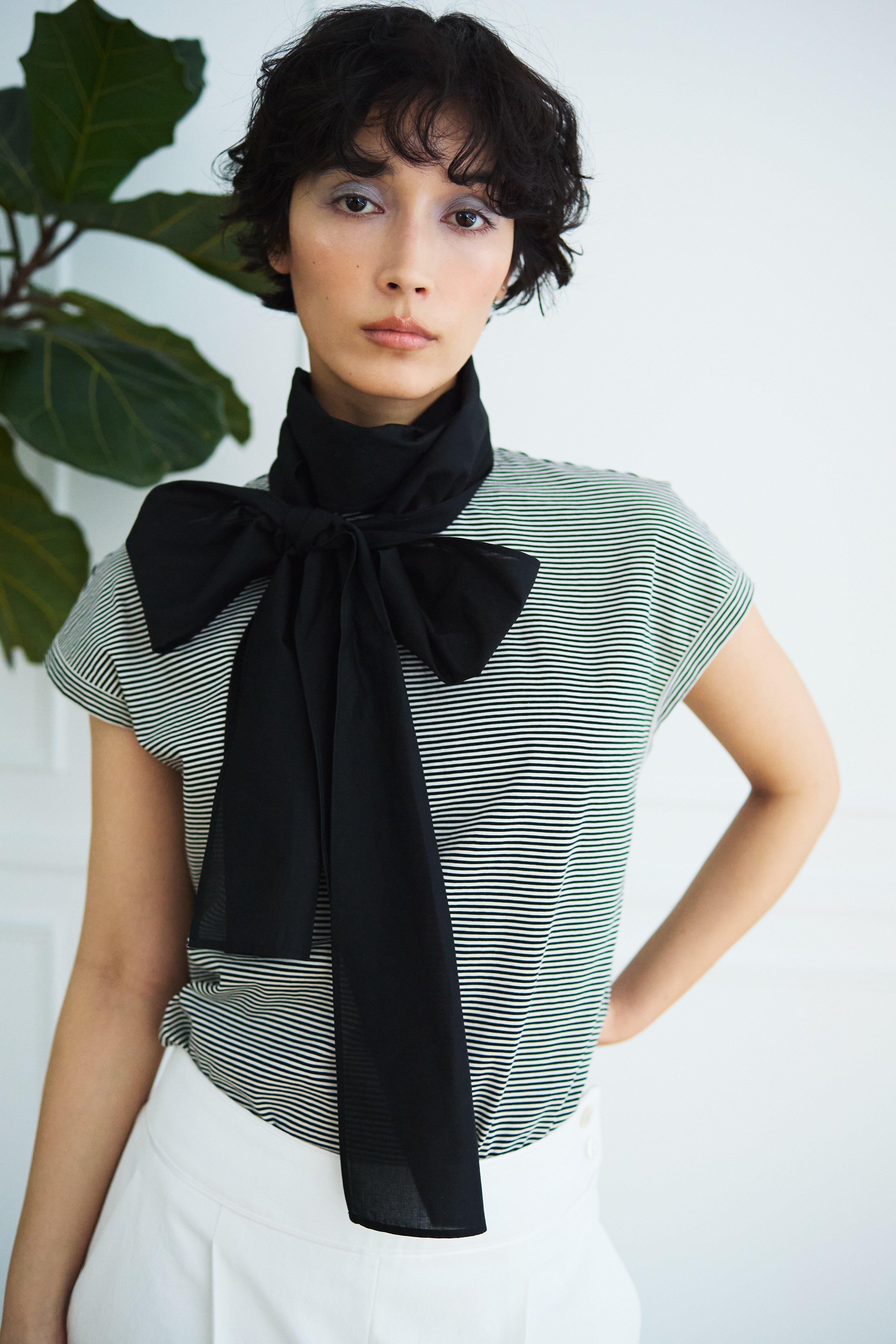 ボウタイカットソー