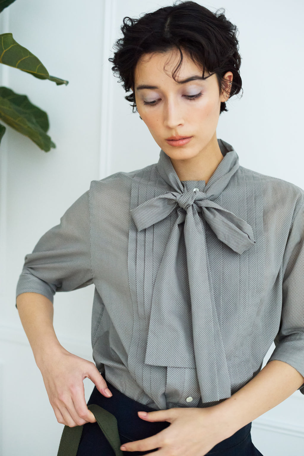 ジンタンドット　ボウタイブラウス