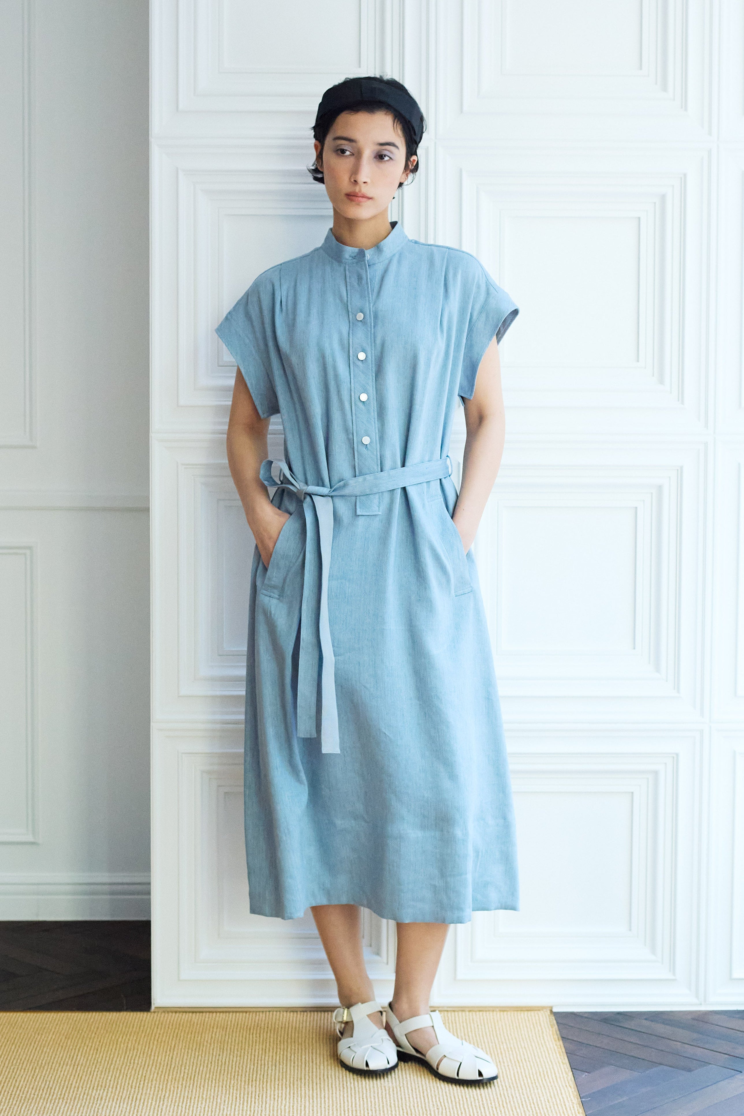 スタンドカラー　ワンピース