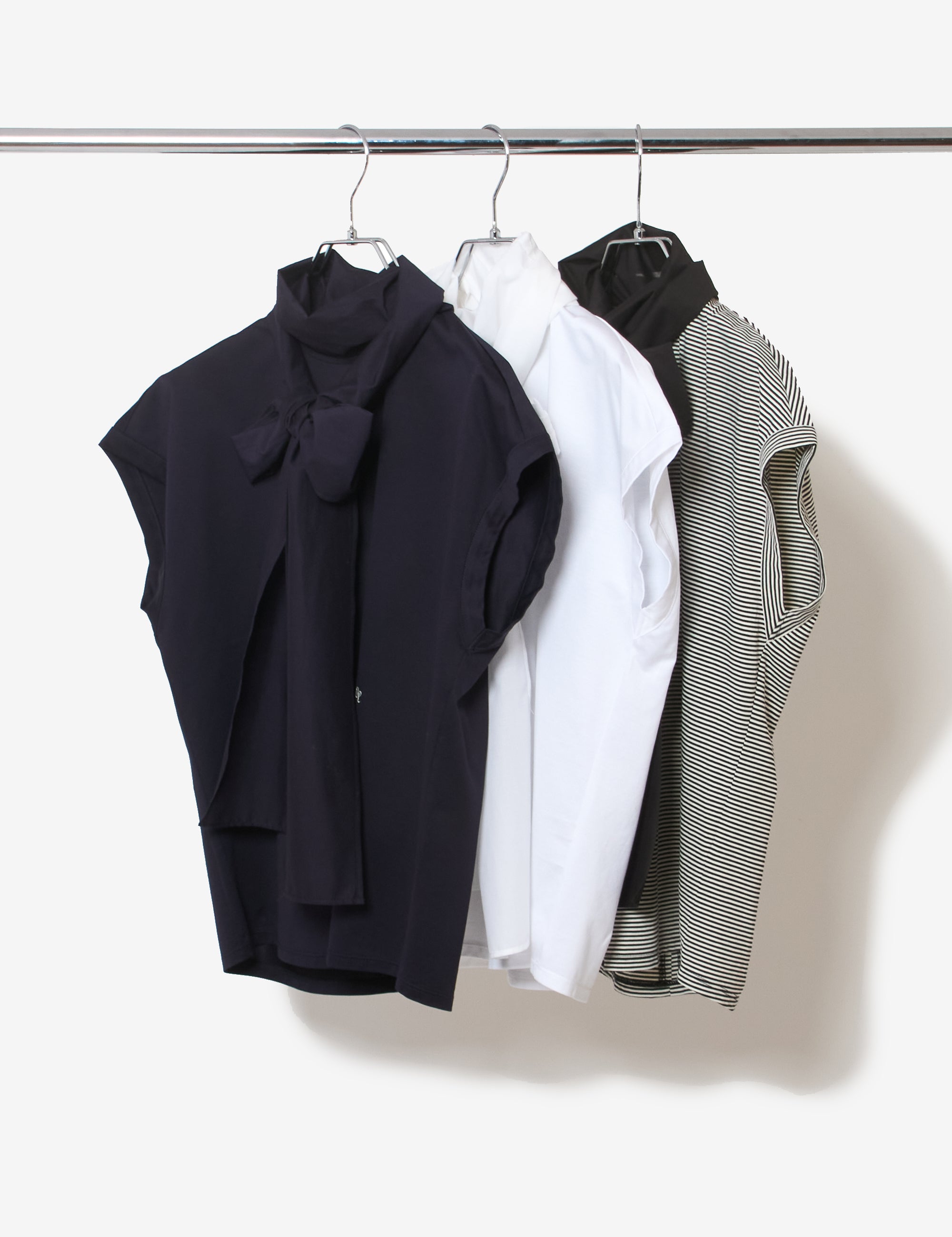 ボウタイカットソー